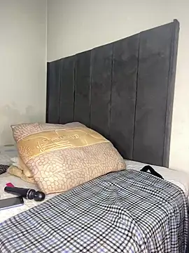 SmashingLucia's cam snapshot