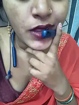 BEAUTY_QUE's cam snapshot