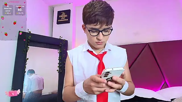 Lucass_love live sex cam