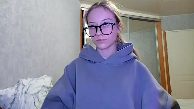 GlidedFill live sex cam