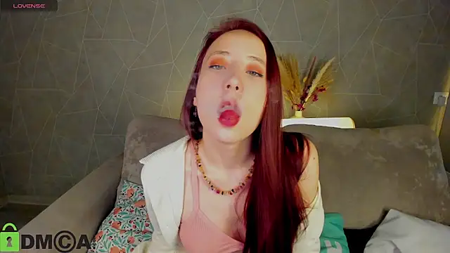 Lea_much's cam snapshot