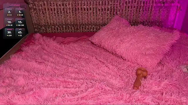 GayleLuu live sex cam