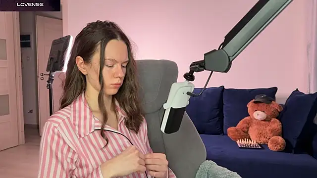 SharkyBaby live sex cam