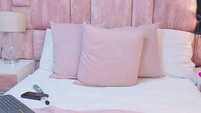 ScarletWestt's cam snapshot