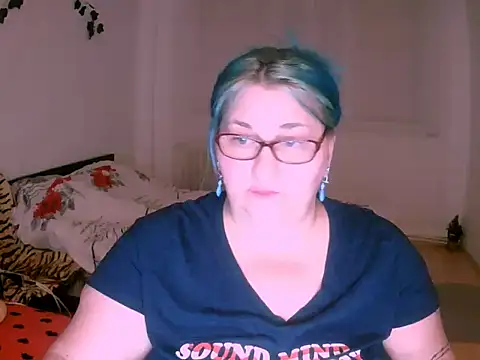 BlondyBigBoobs live sex cam