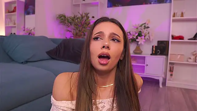 Aisha_Bee's cam snapshot