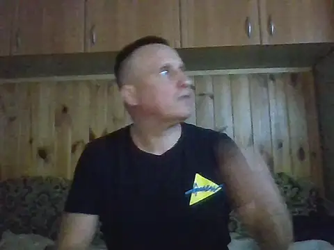 Maksymilian1 live sex cam