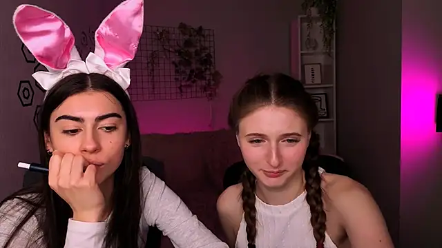 nekky_mouse live sex cam