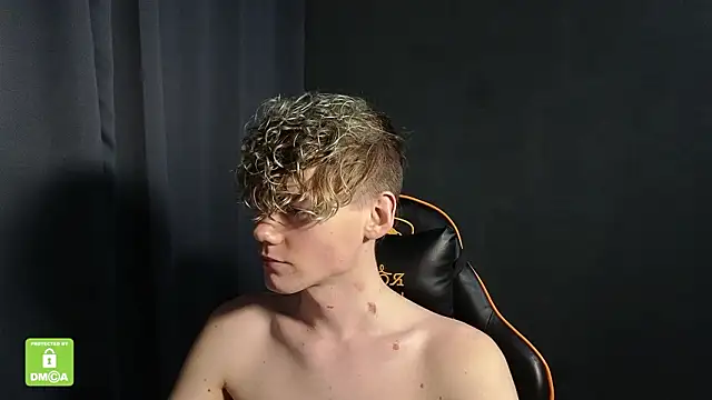 Keytaro live sex cam