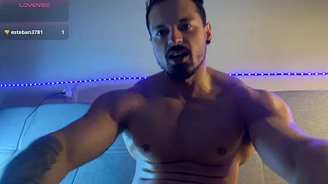 Lucasfit24 live sex cam