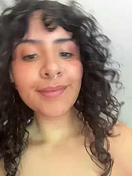 SugarTroubl33 live sex cam