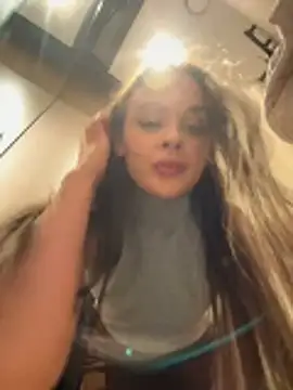 KristiRich live sex cam