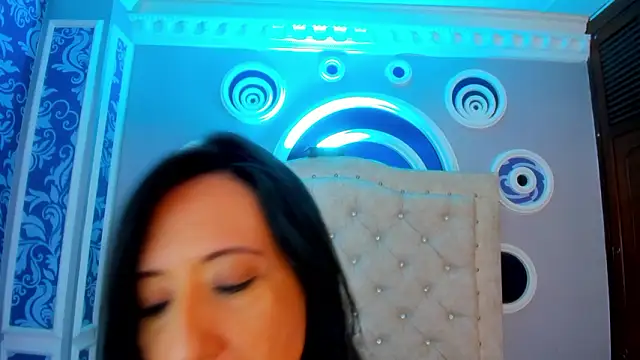 Bonnie__milf's cam snapshot