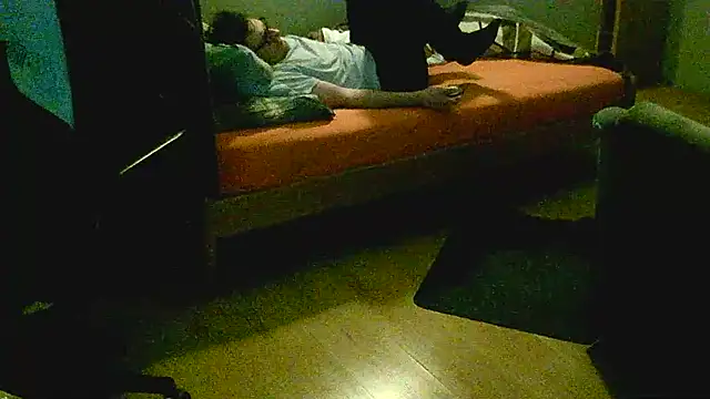 dado-hot12's cam snapshot