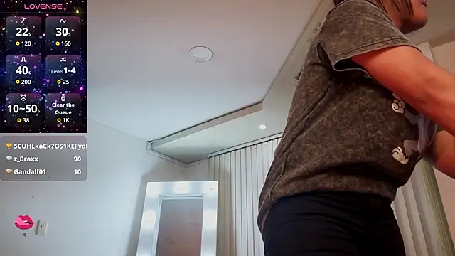 petite_molly_'s cam snapshot