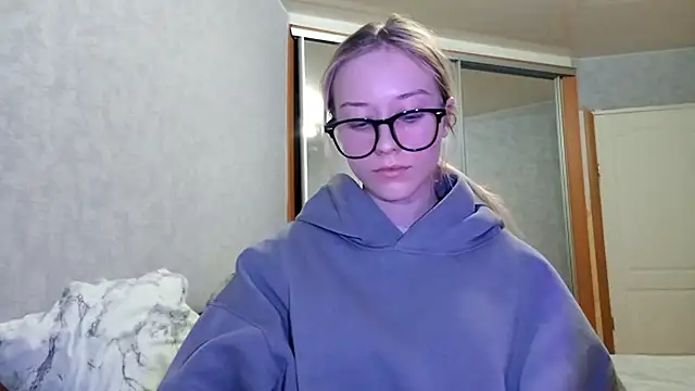 GlidedFill's cam snapshot