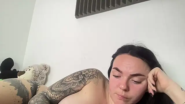 YorkshireGirly's cam snapshot