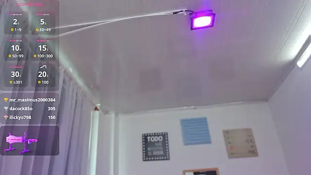 Pretty_Johnson_'s cam snapshot