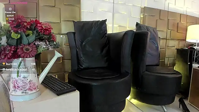 NaomyRivera live sex cam