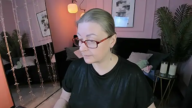 AlexandraKind live sex cam