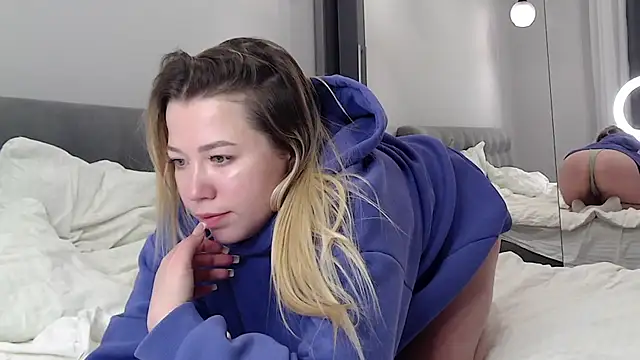 Embersweetbunny live sex cam