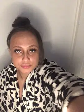 Welsh_Maya221x live sex cam