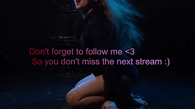 Miatiny live sex cam