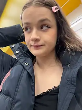 KittyQueeny live sex cam