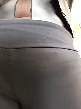 roxanasexy2025 live sex cam