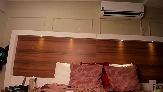 AriadnaHarper live sex cam