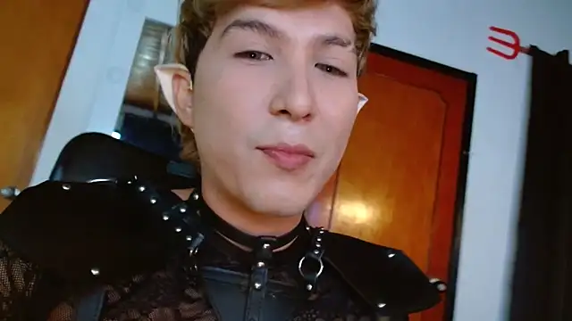 CONNY_BENSS live sex cam