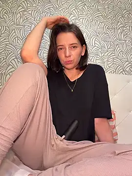 Take_Me_Awayy's cam snapshot