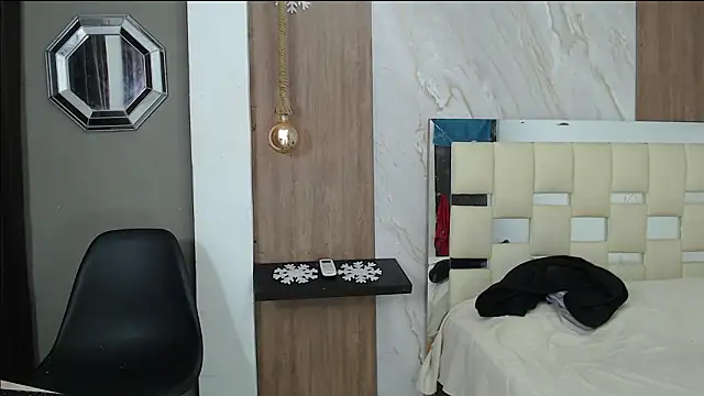 kim_curlyy's cam snapshot