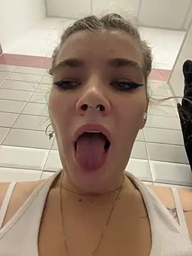 Holy_Tereza live sex cam