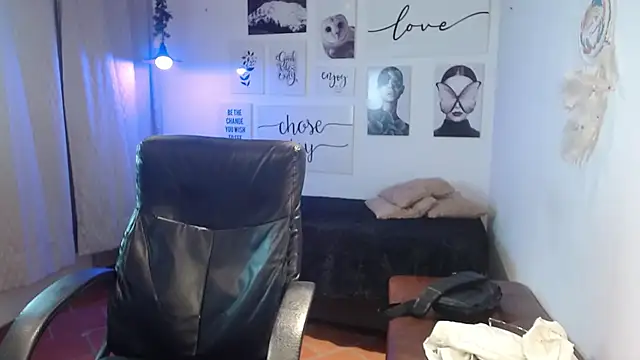 AmethystShadow17 live sex cam