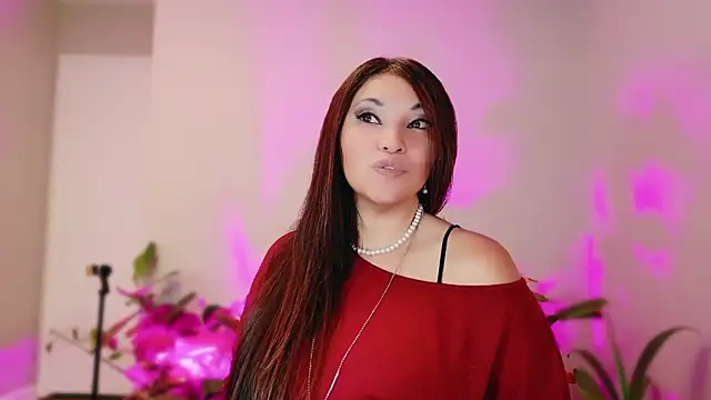 DivineLynn's cam snapshot