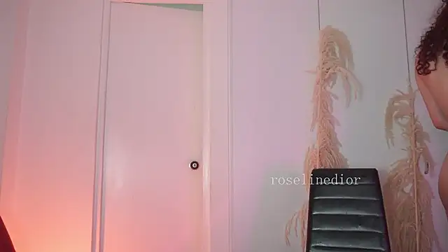 roselinedior live sex cam
