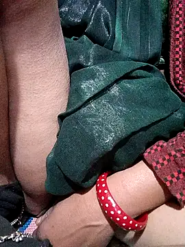 Hot--Shivani live sex cam