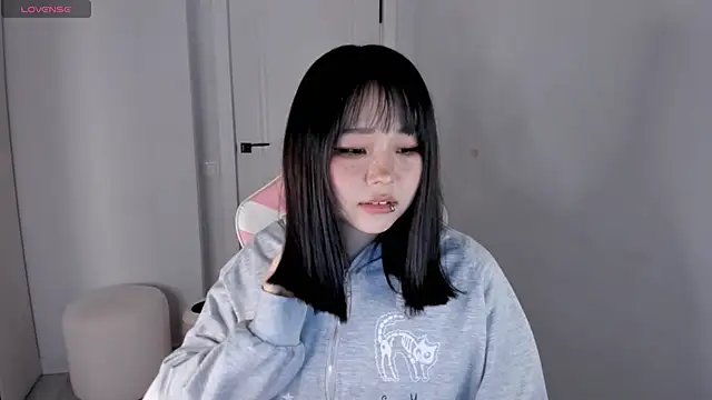 hee_young11's cam snapshot