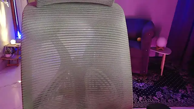 Mitikaa live sex cam