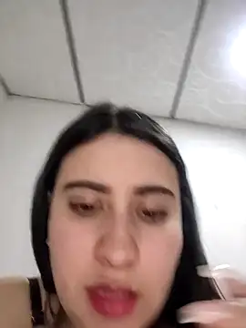 mialorents's cam snapshot