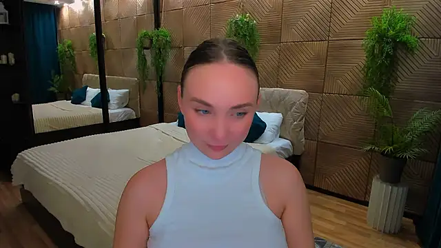 TrueReincarnation live sex cam