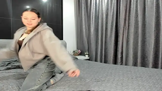 aloreana's cam snapshot