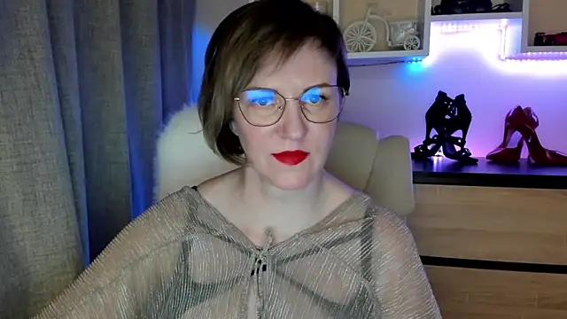 feliziaDesire's cam snapshot