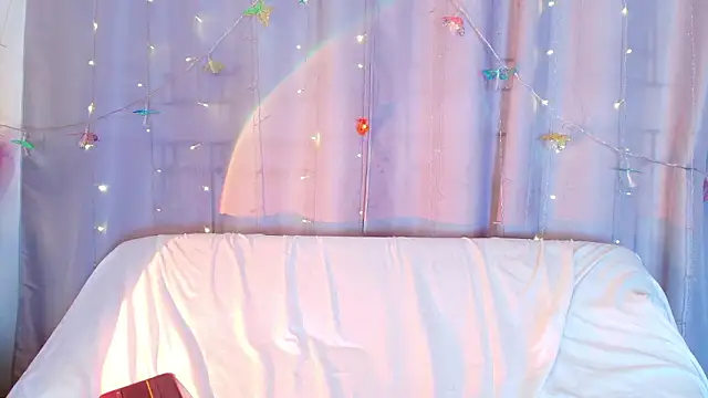 adara_johnson__'s cam snapshot