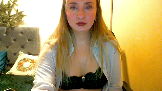 SusanCurt's cam snapshot