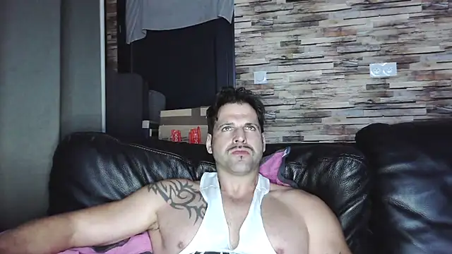 XxBigboybandxX live sex cam