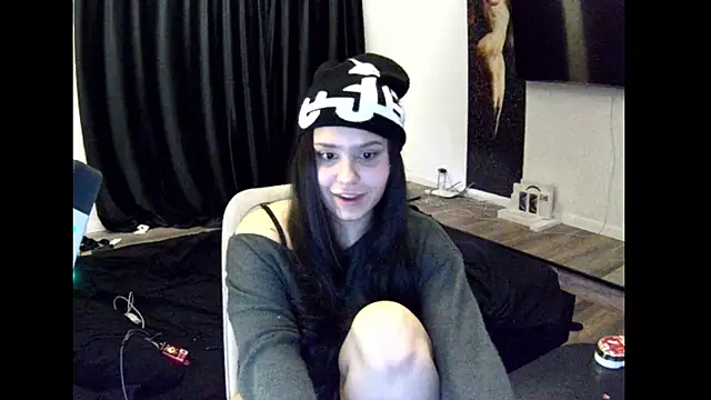 Nicole_pretty's cam snapshot