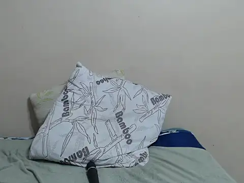 SexyLipss_'s cam snapshot