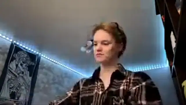 CutieGoga's cam snapshot